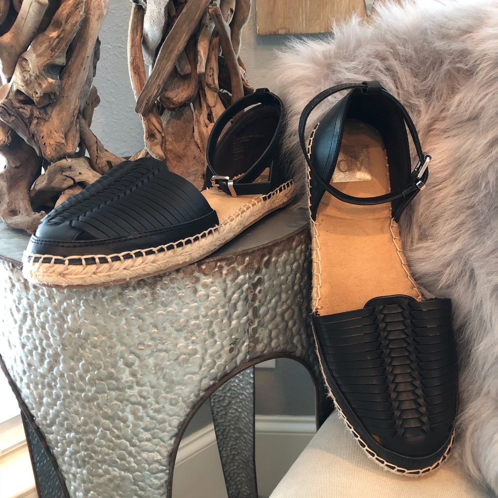 Dolce Vita Espadrilles black flats size 9.5